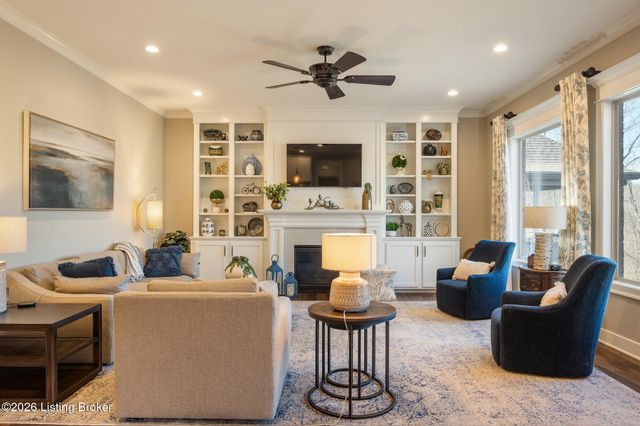 111 Locust Park Pl, Louisville, KY 40245