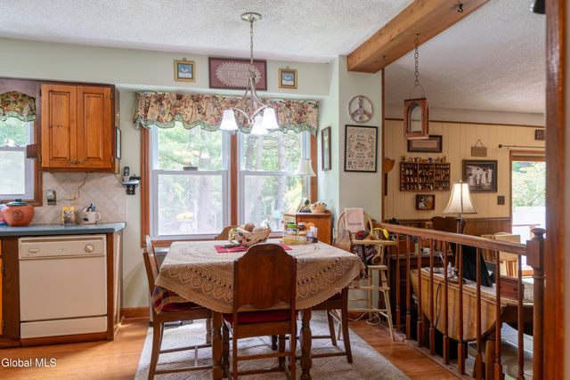 12 Rip Van Lane, Ballston Spa, NY 12020
