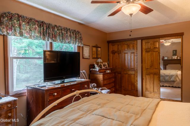 12 Rip Van Lane, Ballston Spa, NY 12020