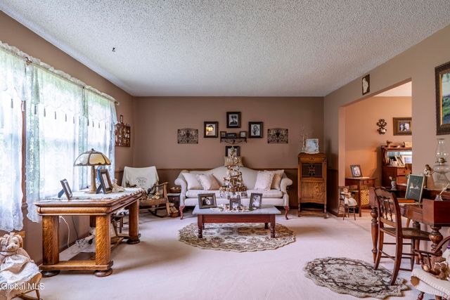 12 Rip Van Lane, Ballston Spa, NY 12020