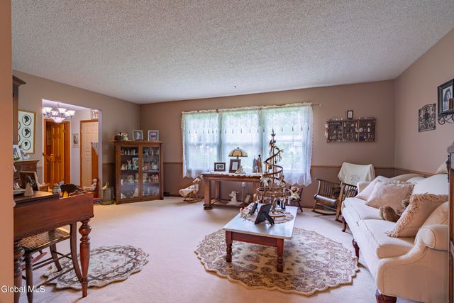 12 Rip Van Lane, Ballston Spa, NY 12020