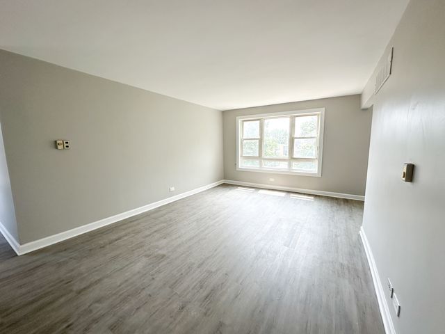 5355 N California Avenue 409, Chicago, IL 60625