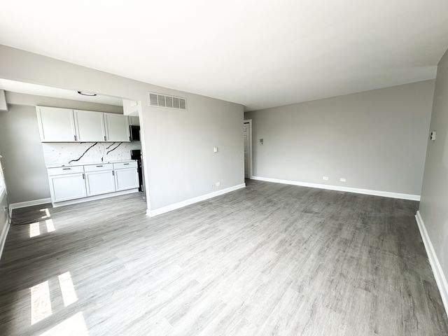 5355 N California Avenue 409, Chicago, IL 60625