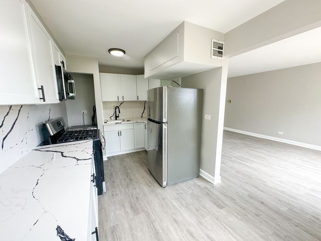5355 N California Avenue 409, Chicago, IL 60625