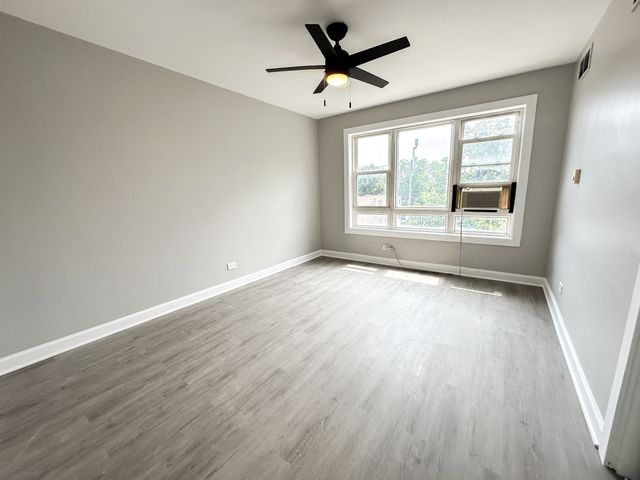 5355 N California Avenue 409, Chicago, IL 60625