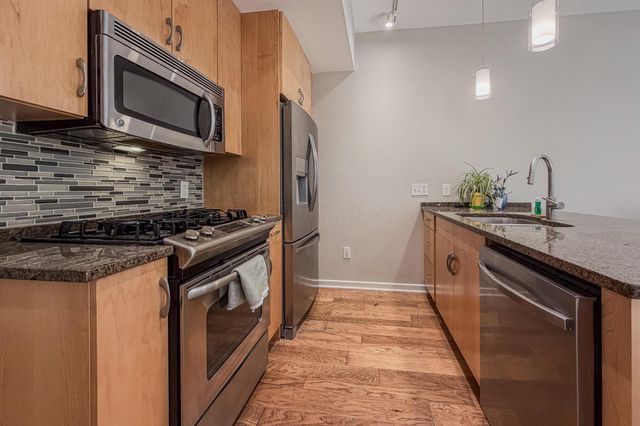 190 E Gay Street, G8, Columbus, OH 43215