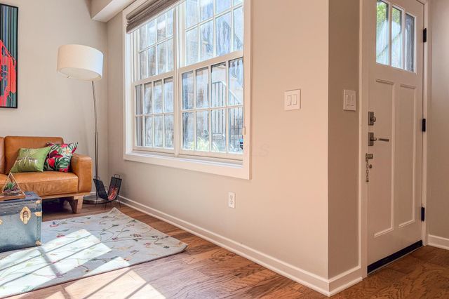 190 E Gay Street, G8, Columbus, OH 43215