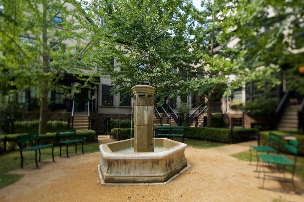 190 E Gay Street, G8, Columbus, OH 43215