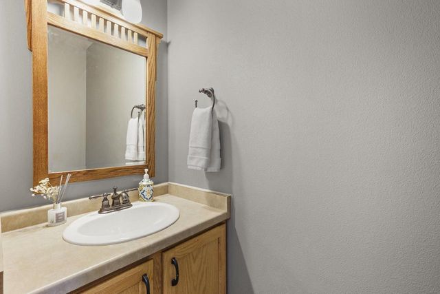 550 N Heatherstone Drive, Sun Prairie, WI 53590