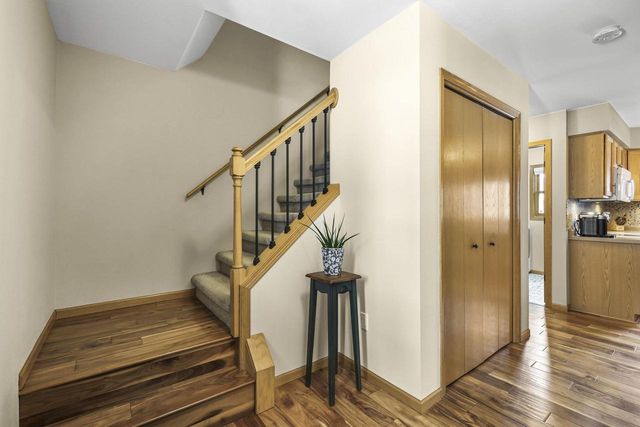 550 N Heatherstone Drive, Sun Prairie, WI 53590