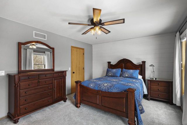 550 N Heatherstone Drive, Sun Prairie, WI 53590