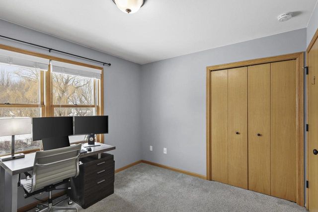 550 N Heatherstone Drive, Sun Prairie, WI 53590