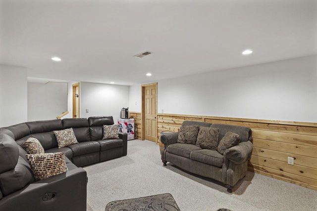 550 N Heatherstone Drive, Sun Prairie, WI 53590