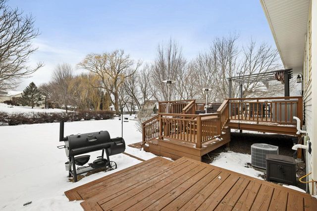 550 N Heatherstone Drive, Sun Prairie, WI 53590