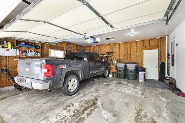 550 N Heatherstone Drive, Sun Prairie, WI 53590