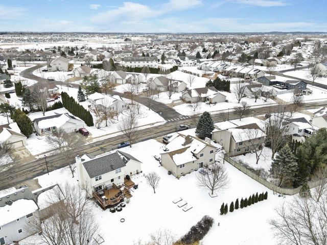 550 N Heatherstone Drive, Sun Prairie, WI 53590