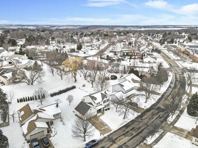 550 N Heatherstone Drive, Sun Prairie, WI 53590