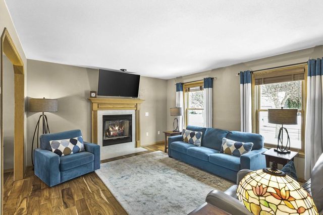 550 N Heatherstone Drive, Sun Prairie, WI 53590