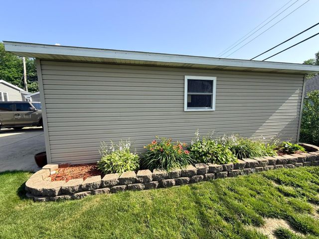 1106 Campbell Street, Valparaiso, IN 46385