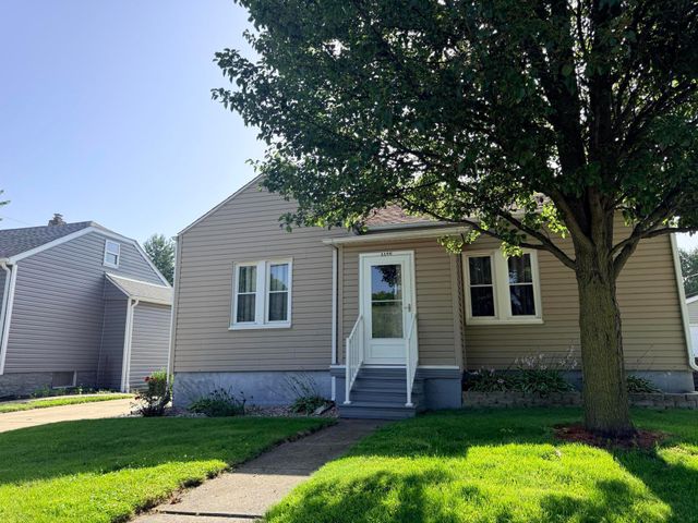 1106 Campbell Street, Valparaiso, IN 46385