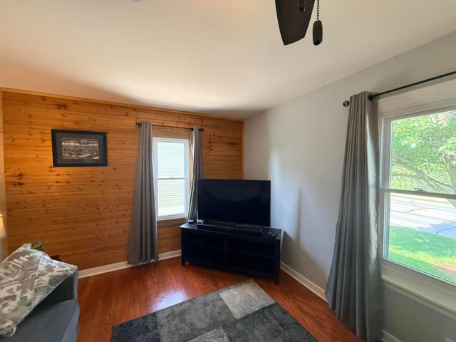 1106 Campbell Street, Valparaiso, IN 46385