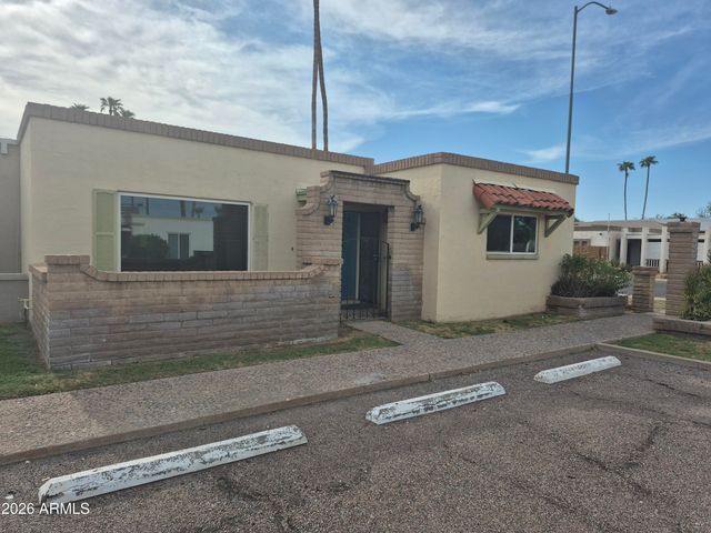 560 N HOBSON Plaza, Mesa, AZ 85203