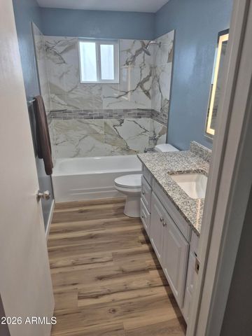 560 N HOBSON Plaza, Mesa, AZ 85203
