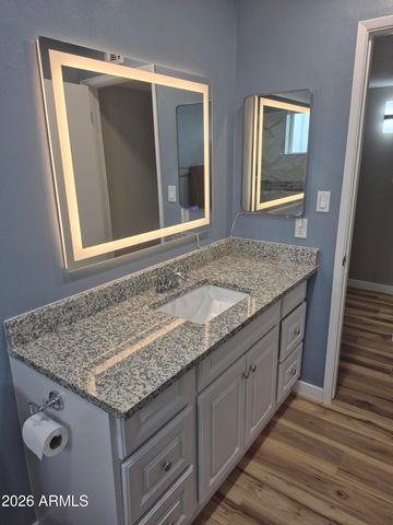 560 N HOBSON Plaza, Mesa, AZ 85203