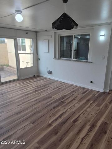 560 N HOBSON Plaza, Mesa, AZ 85203