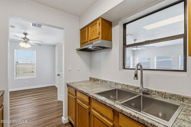 3201 Oak Street, Las Cruces, NM 88005