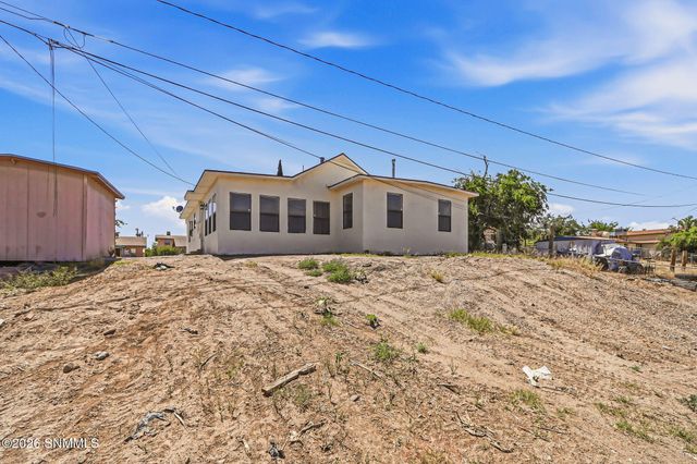 3201 Oak Street, Las Cruces, NM 88005