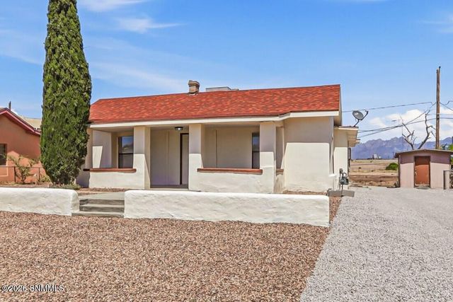 3201 Oak Street, Las Cruces, NM 88005