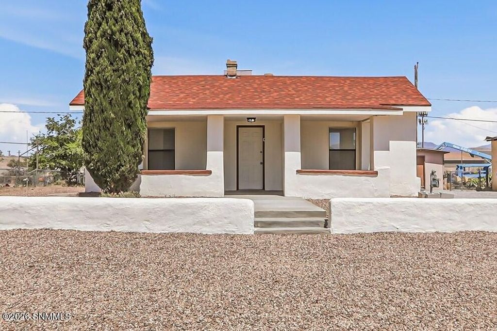 3201 Oak Street, Las Cruces, NM 88005