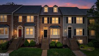 43576 BLACKSMITH SQ, Ashburn, VA 20147