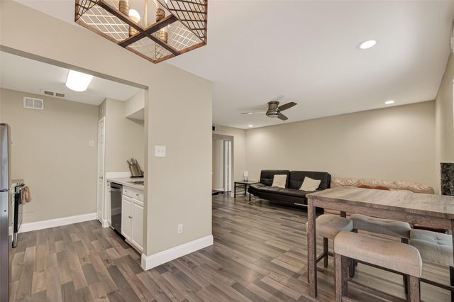 18515 Egret Bay Boulevard 1302, Houston, TX 77058