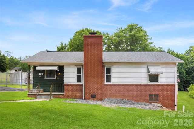 1302 W Gold Street Extension, Kings Mountain, NC 28086