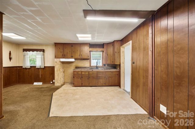 1302 W Gold Street Extension, Kings Mountain, NC 28086