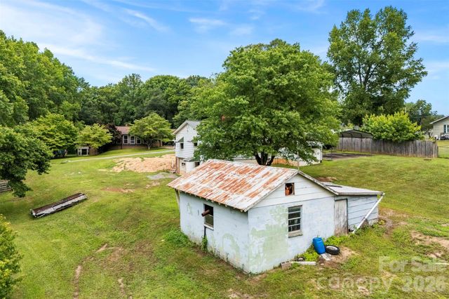 1302 W Gold Street Extension, Kings Mountain, NC 28086