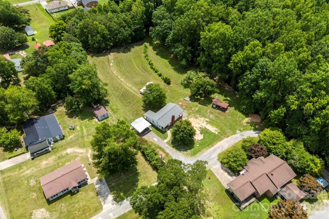 1302 W Gold Street Extension, Kings Mountain, NC 28086