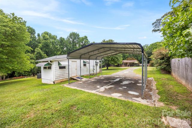 1302 W Gold Street Extension, Kings Mountain, NC 28086