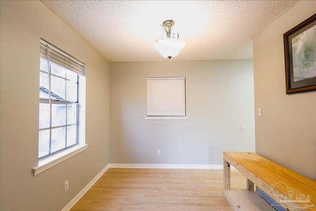 1551 Sunny Ridge Ln, Cantonment, FL 32533