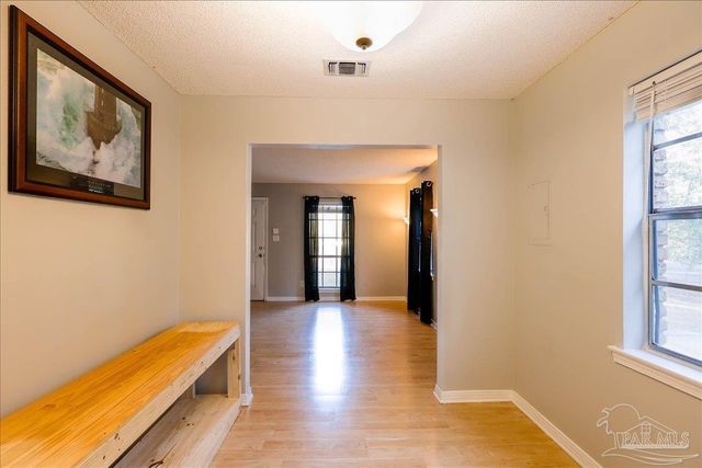 1551 Sunny Ridge Ln, Cantonment, FL 32533