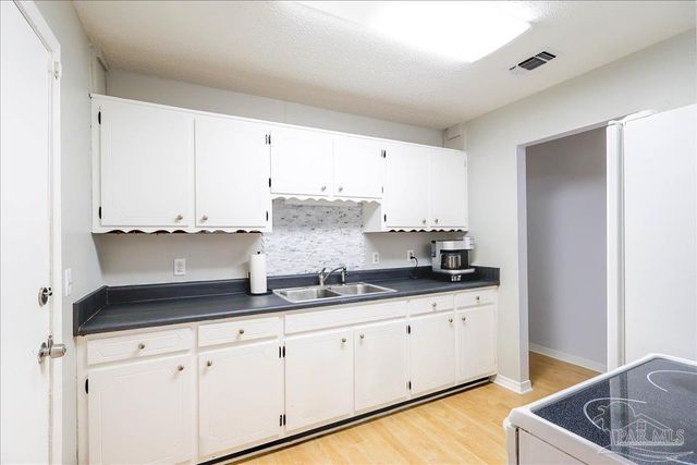 1551 Sunny Ridge Ln, Cantonment, FL 32533