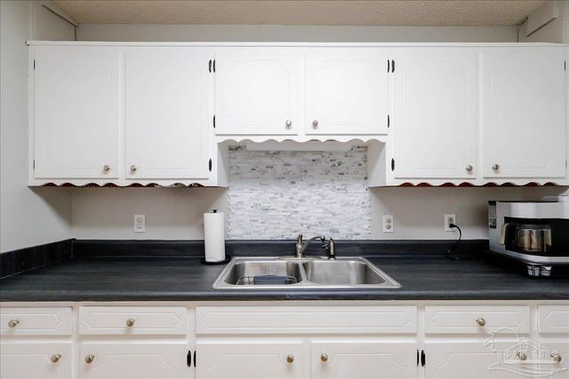 1551 Sunny Ridge Ln, Cantonment, FL 32533