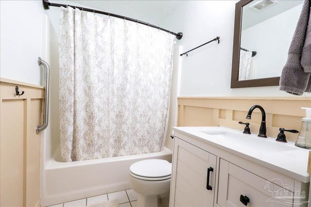 1551 Sunny Ridge Ln, Cantonment, FL 32533