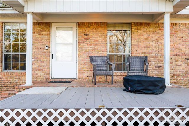 1551 Sunny Ridge Ln, Cantonment, FL 32533