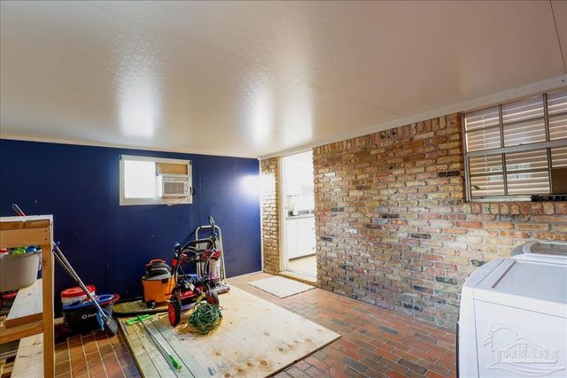 1551 Sunny Ridge Ln, Cantonment, FL 32533