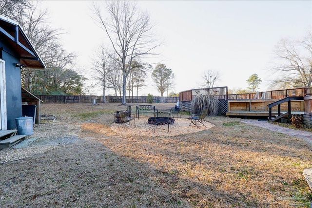 1551 Sunny Ridge Ln, Cantonment, FL 32533