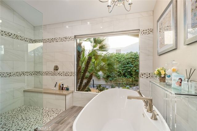 387 Red River, Palm Desert, CA 92211