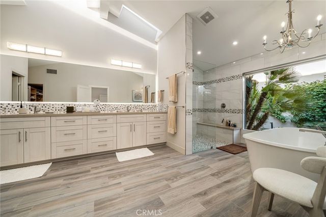 387 Red River, Palm Desert, CA 92211